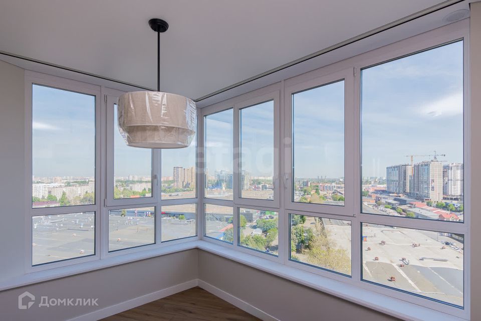 Продаётся 1-комнатная квартира, 80 м²