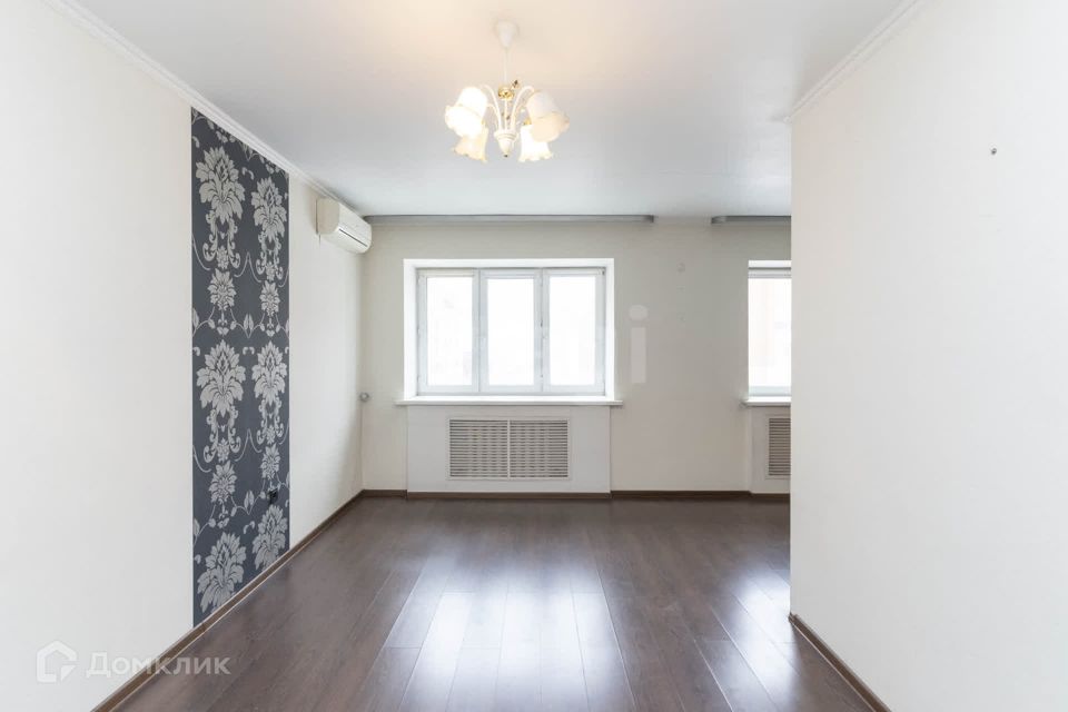 Продаётся 2-комнатная квартира, 77.4 м²