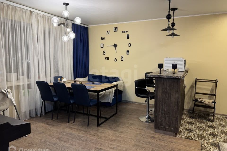 Продаётся 2-комнатная квартира, 79.2 м²