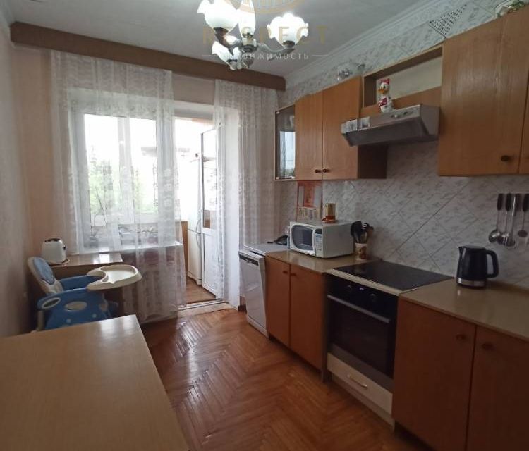 Продаётся 3-комнатная квартира, 67.4 м²