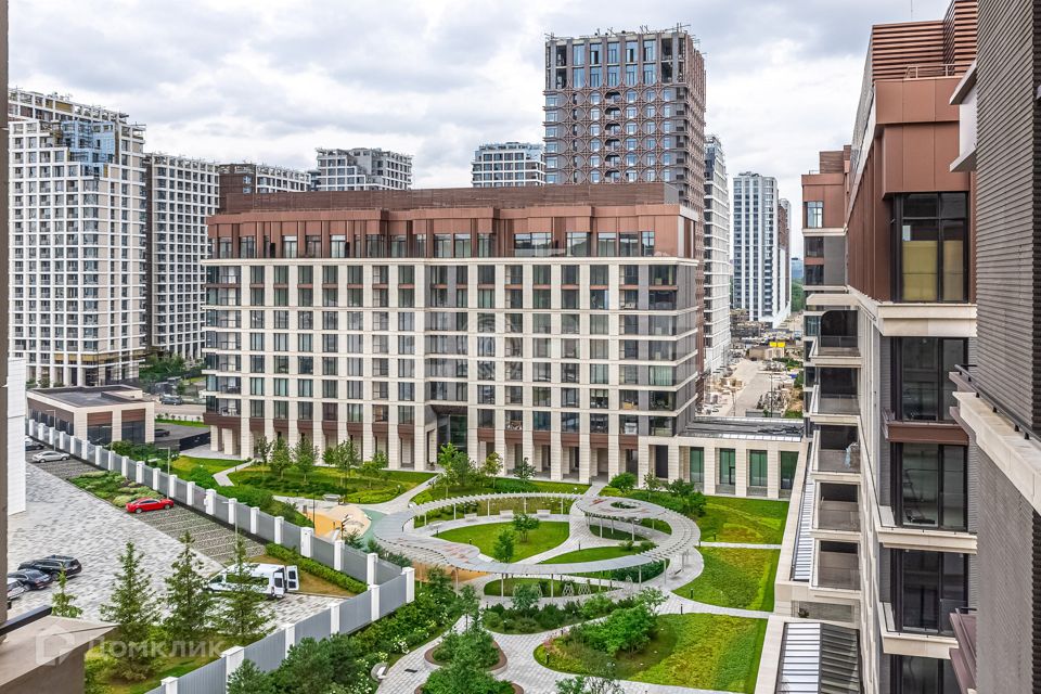 Продаётся 6-комнатная квартира, 264.2 м²