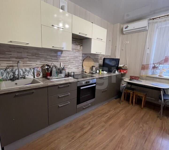 Продаётся 1-комнатная квартира, 43.5 м²