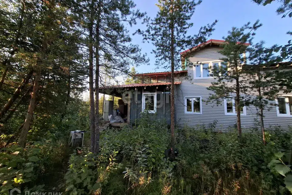 Продаётся 2-этажный дом, 300 м²