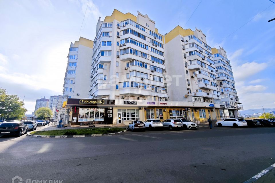 Продаётся 2-комнатная квартира, 66.9 м²