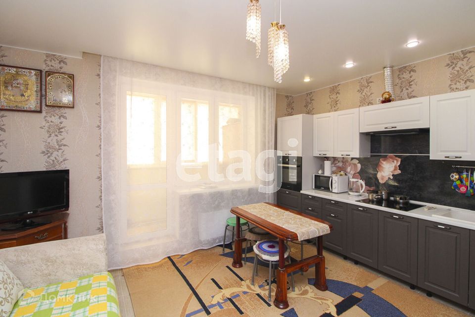 Продаётся 1-комнатная квартира, 48.5 м²