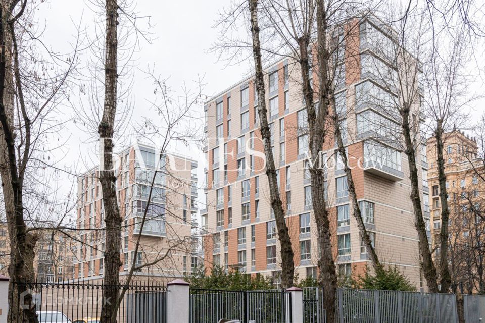 Продаётся 5-комнатная квартира, 250 м²