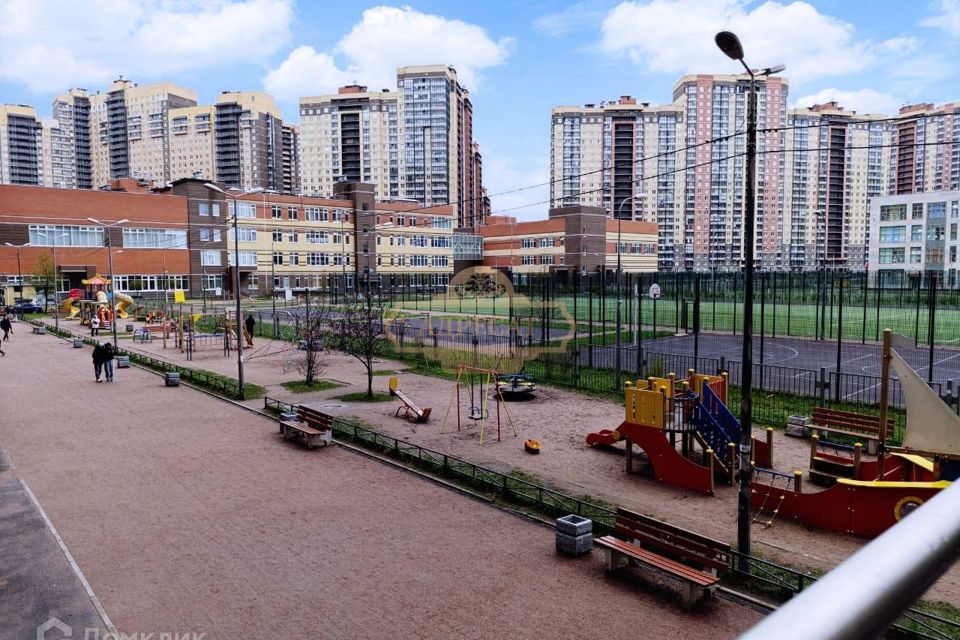 Продаётся 1-комнатная квартира, 38 м²