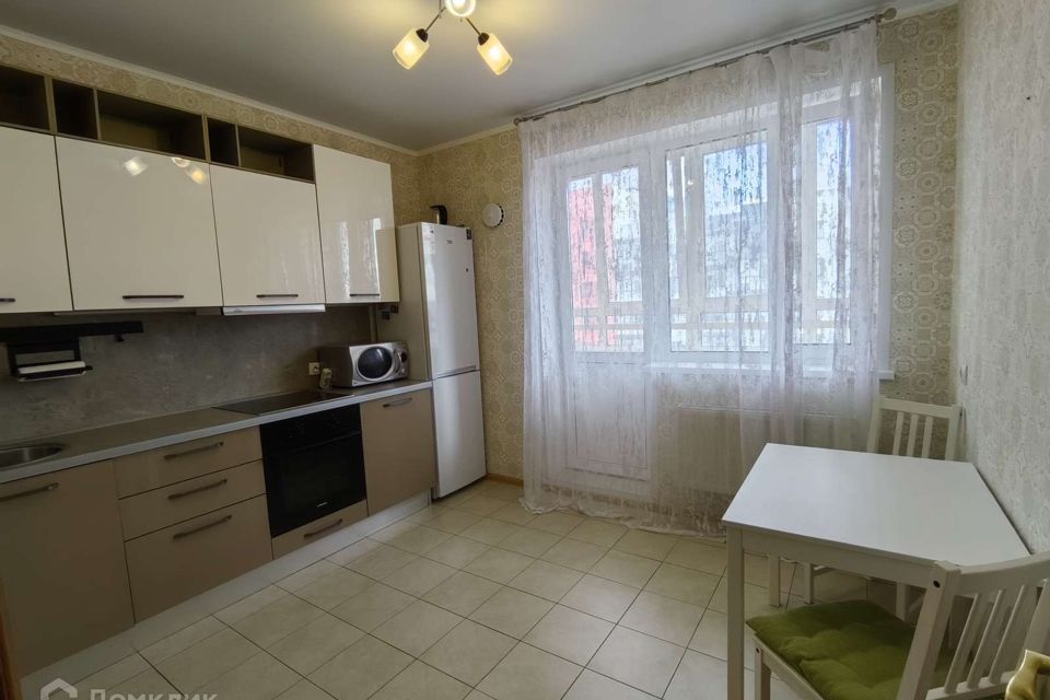 Продаётся 2-комнатная квартира, 65 м²