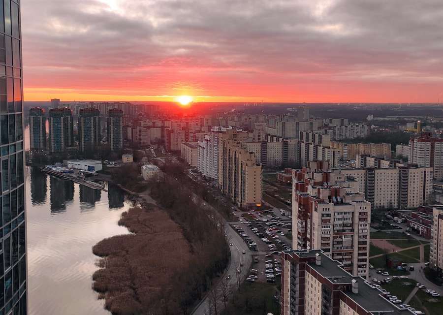 Продаётся 4-комнатная квартира, 122 м²