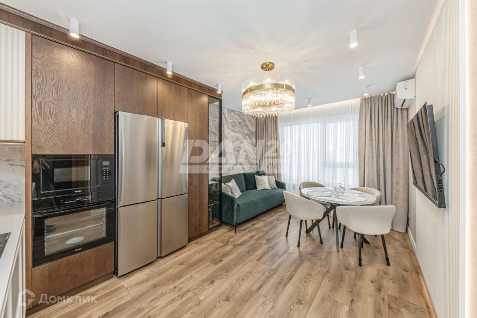 Продаётся 2-комнатная квартира, 62.2 м²