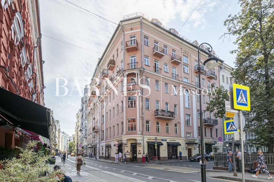 Продаётся 3-комнатная квартира, 151 м²