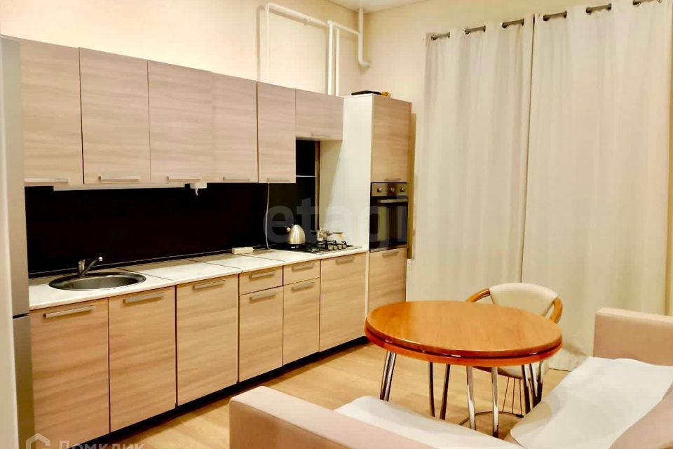 Продаётся 1-комнатная квартира, 38.2 м²