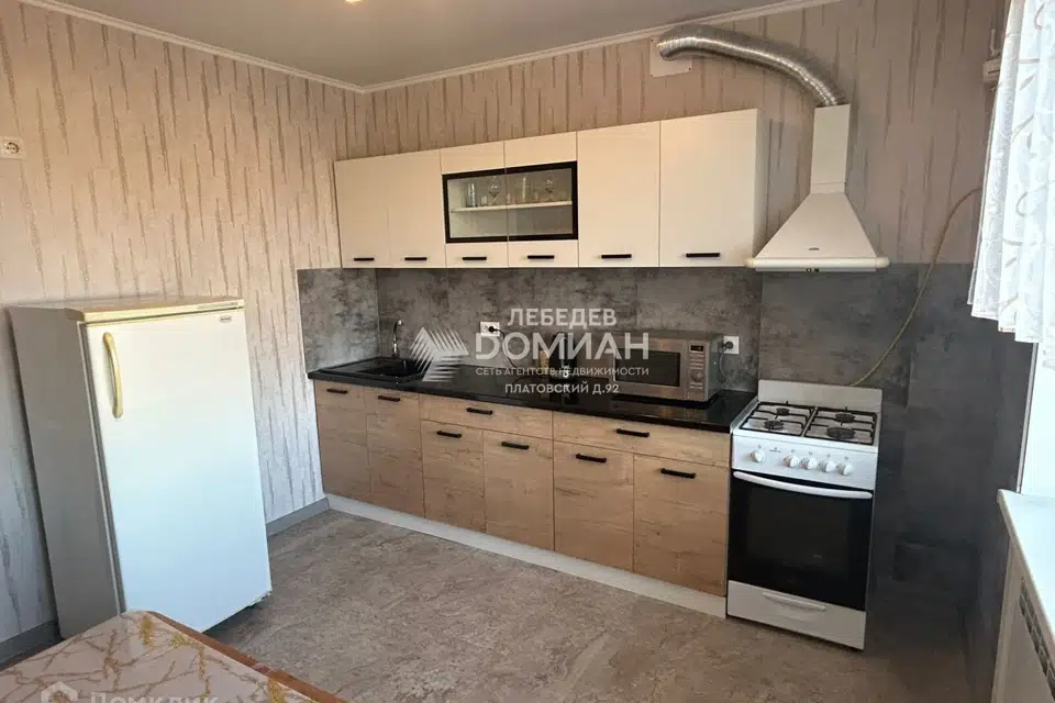 Продаётся 1-комнатная квартира, 42.3 м²