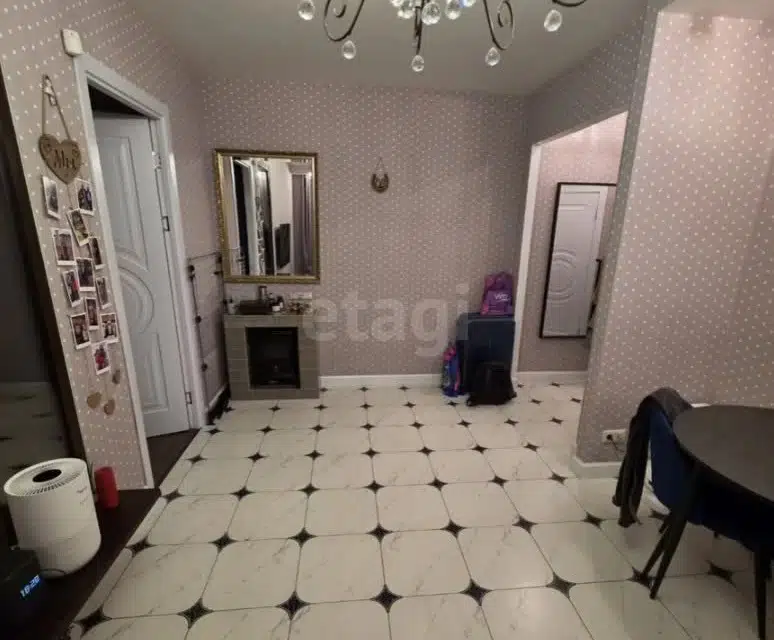 Продаётся 1-комнатная квартира, 42.7 м²