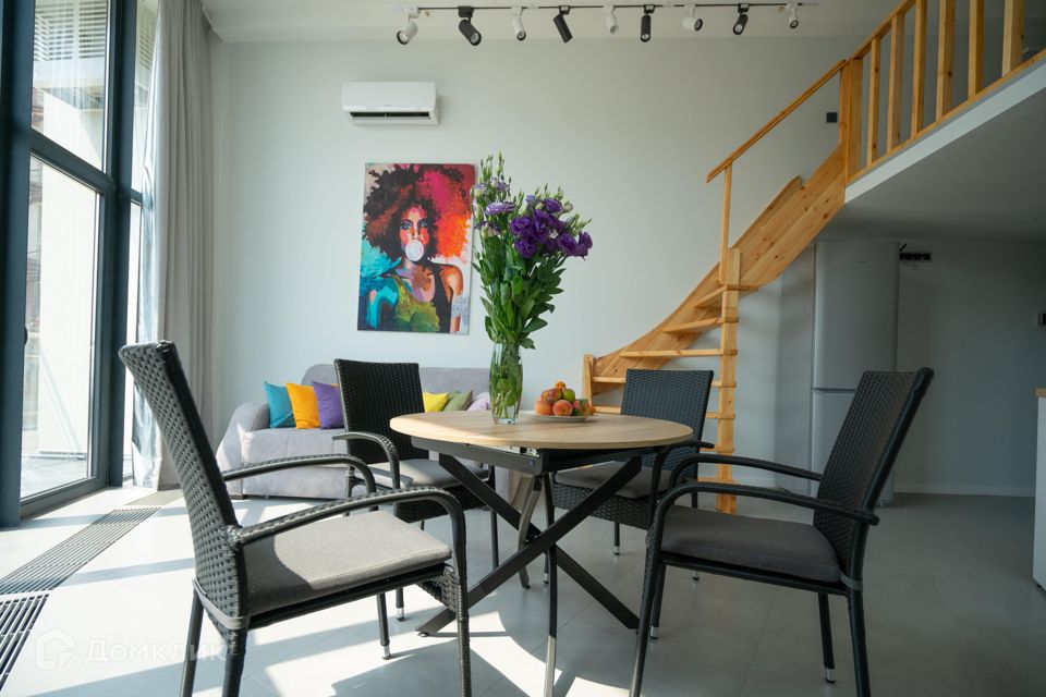 Продаётся 2-комнатная квартира, 74.2 м²
