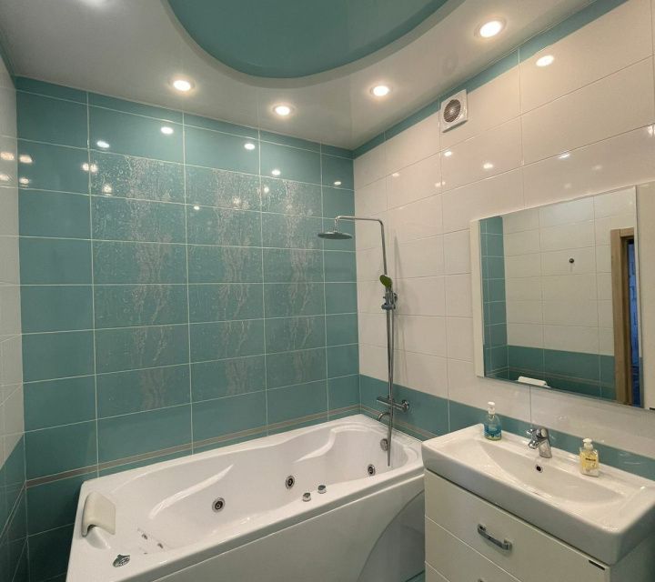 Продаётся 2-комнатная квартира, 73.7 м²