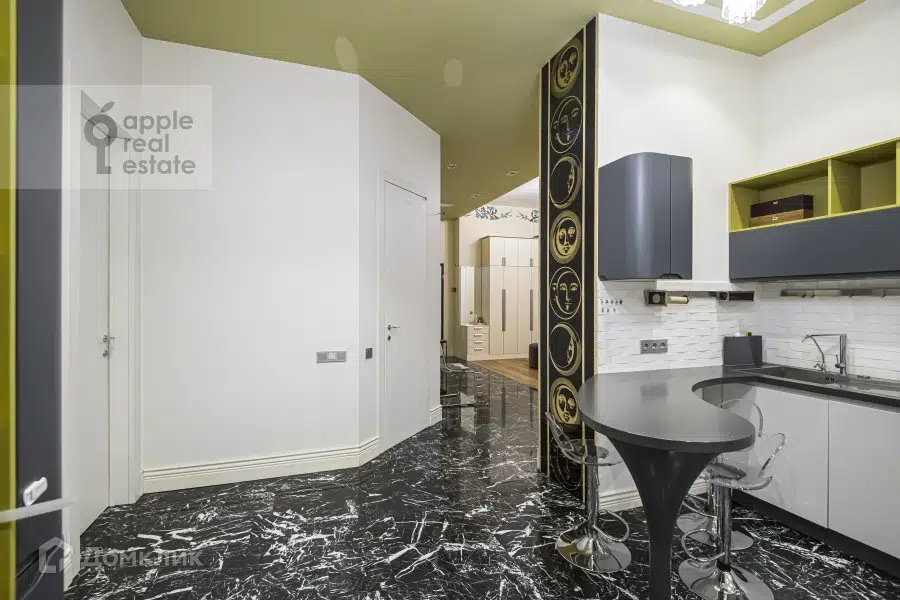 Продаётся 3-комнатная квартира, 100.9 м²