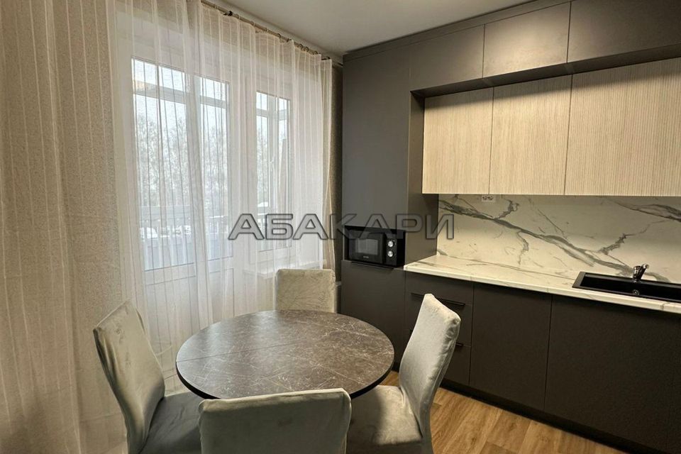 Сдаётся 2-комнатная квартира, 78 м²