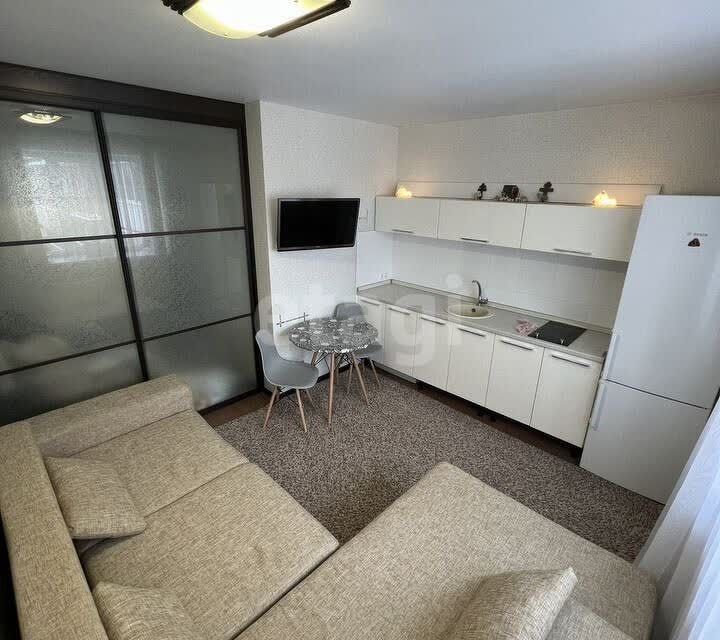Продаётся 1-комнатная квартира, 42.8 м²