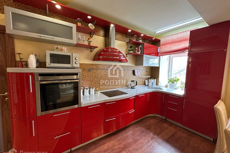 Продаётся 3-комнатная квартира, 71.8 м²