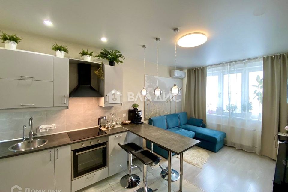 Продаётся 2-комнатная квартира, 70.4 м²