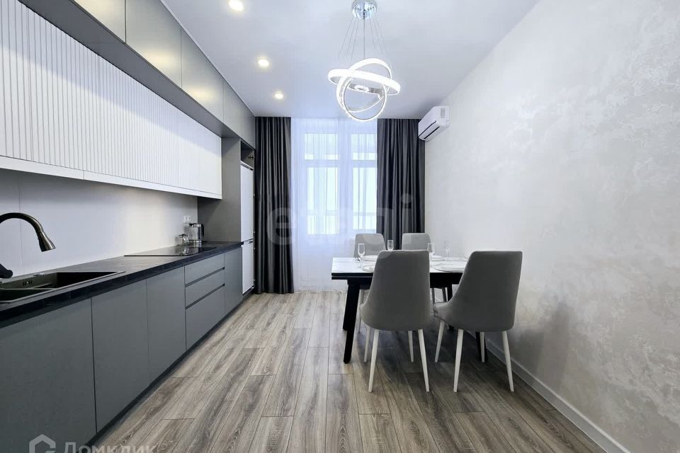 Продаётся 3-комнатная квартира, 82.3 м²
