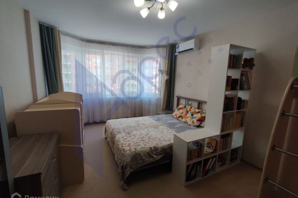 Продаётся 1-комнатная квартира, 42.8 м²