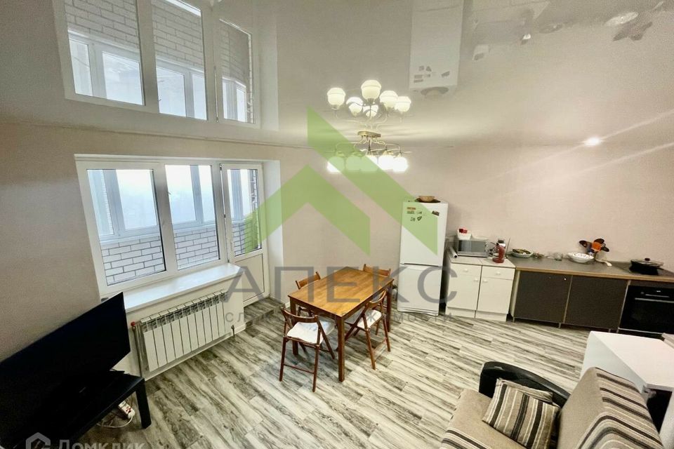 Продаётся 3-комнатная квартира, 102.4 м²