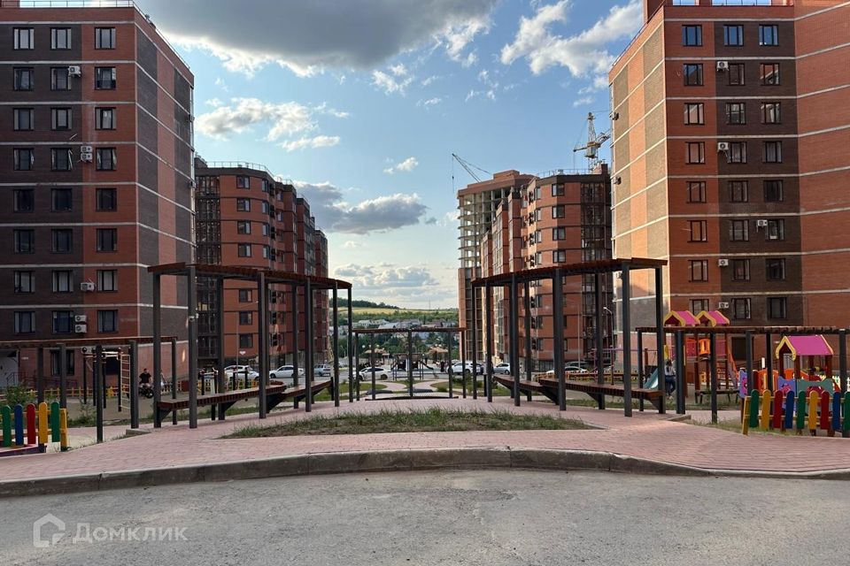 Продаётся 2-комнатная квартира, 55.8 м²