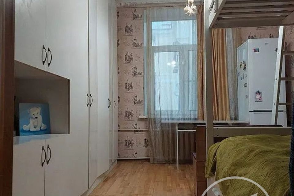 Продаётся комната в 4-комн. квартире, 15 м²