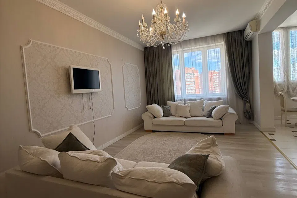 Сдаётся 2-комнатная квартира, 75 м²