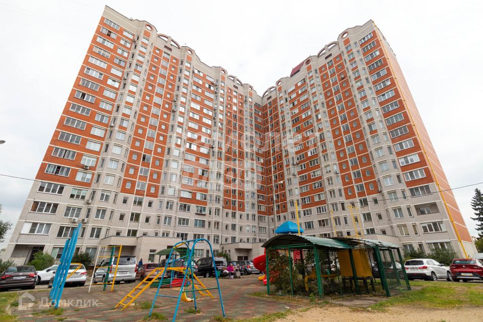 Продаётся 2-комнатная квартира, 77.4 м²