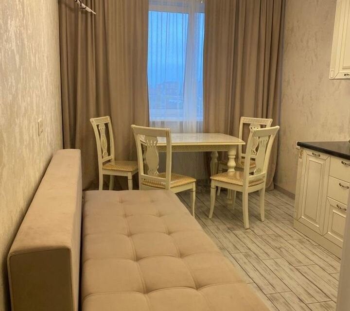 Продаётся 1-комнатная квартира, 41 м²