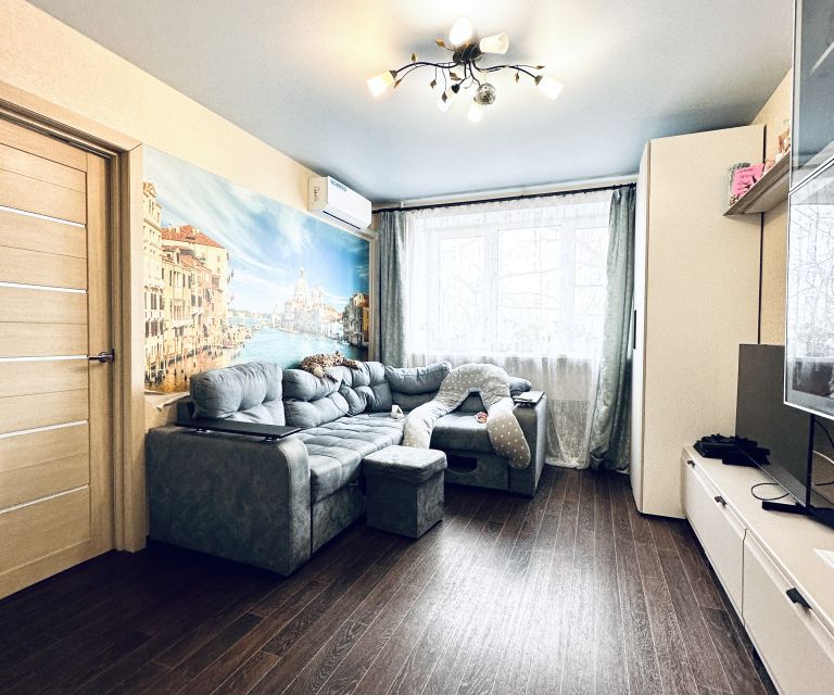 Продаётся 3-комнатная квартира, 51.5 м²