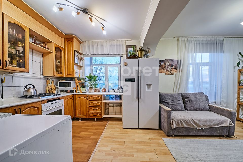 Продаётся 4-комнатная квартира, 79 м²