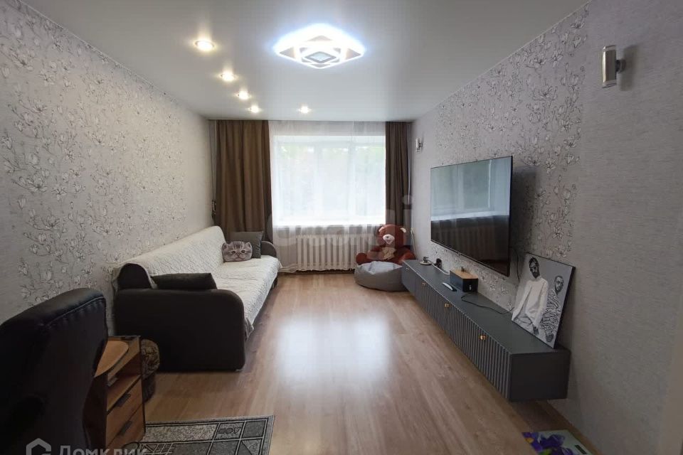 Продаётся 3-комнатная квартира, 51.3 м²