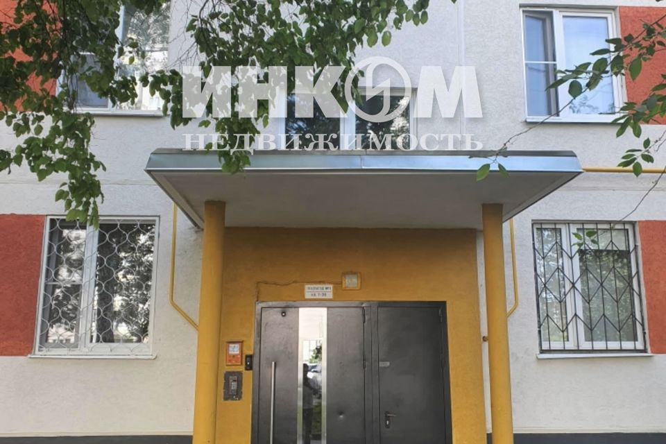 Продаётся 2 комнаты в 3-комн. квартире, 23.5 м²