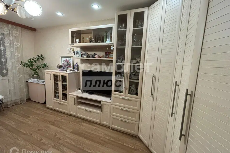 Продаётся 3-комнатная квартира, 56.9 м²