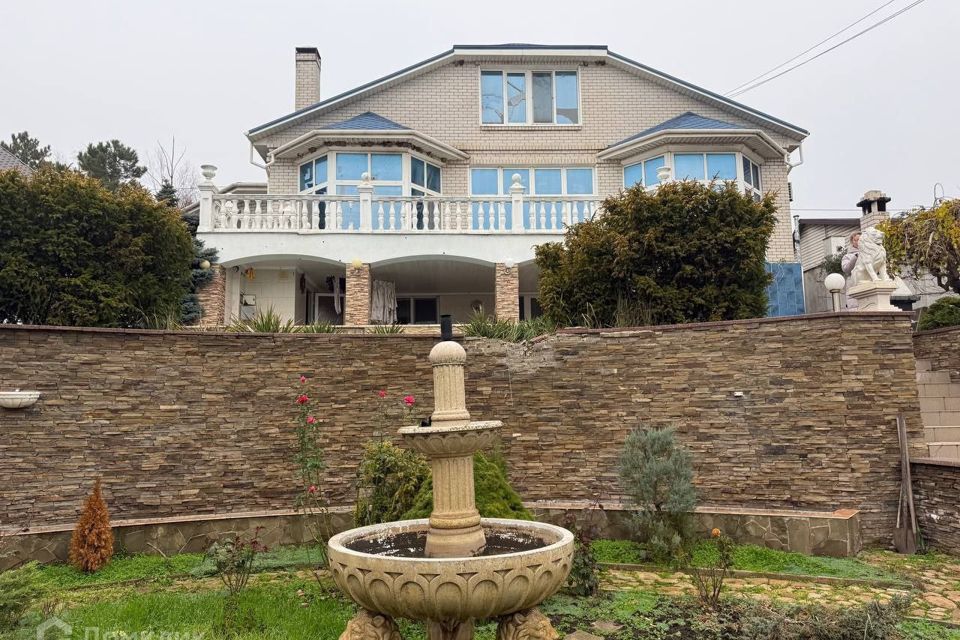 Продаётся 3-этажный дом, 369.8 м²