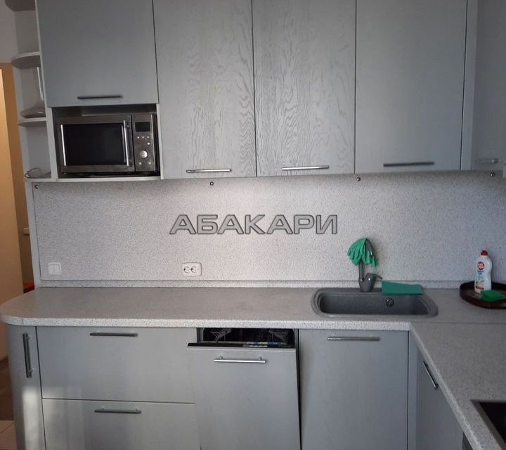Сдаётся 2-комнатная квартира, 56 м²