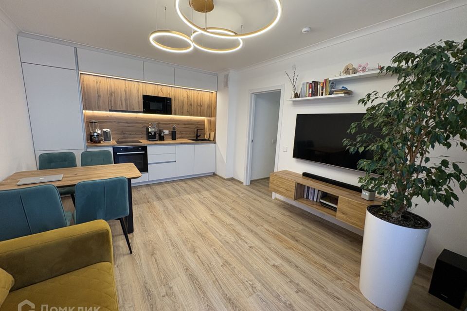 Продаётся 2-комнатная квартира, 56.3 м²