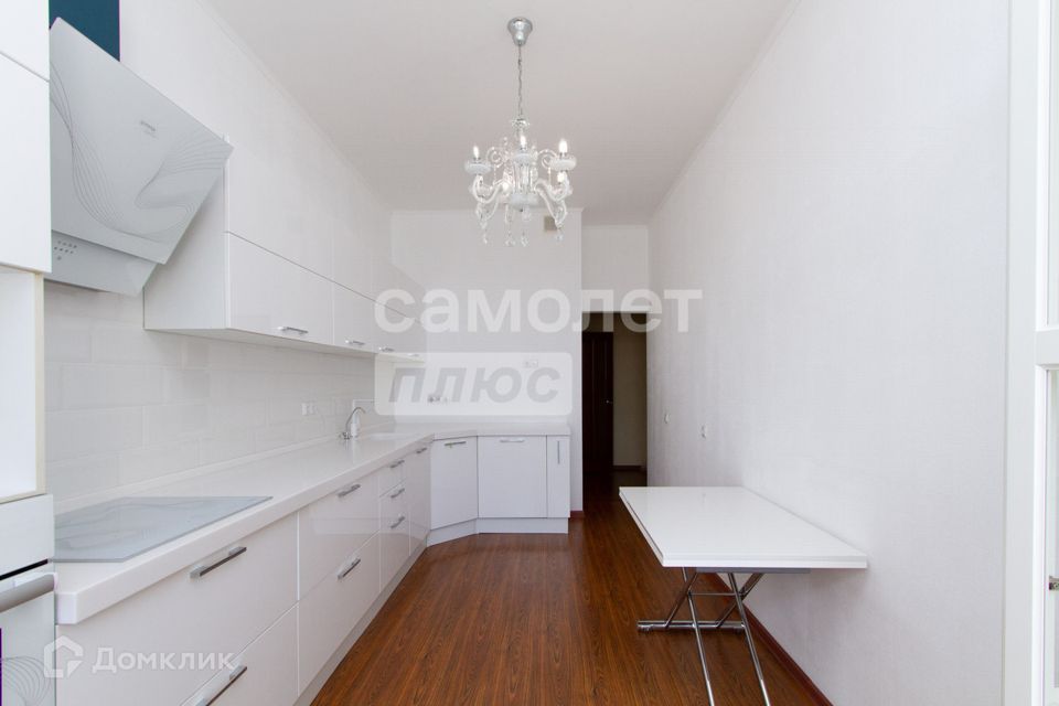 Продаётся 2-комнатная квартира, 75.6 м²