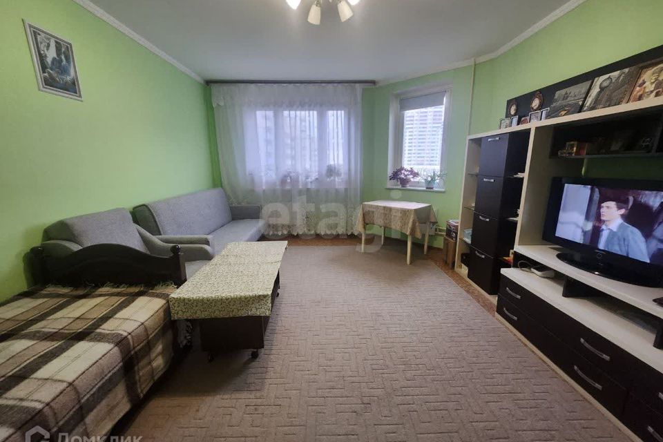 Продаётся 1-комнатная квартира, 42.4 м²