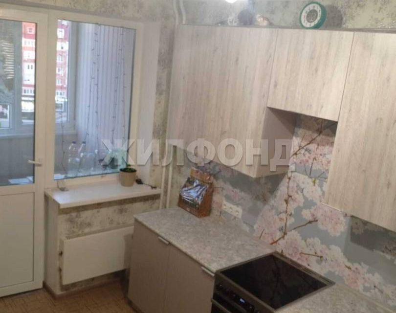 Продаётся 1-комнатная квартира, 41 м²