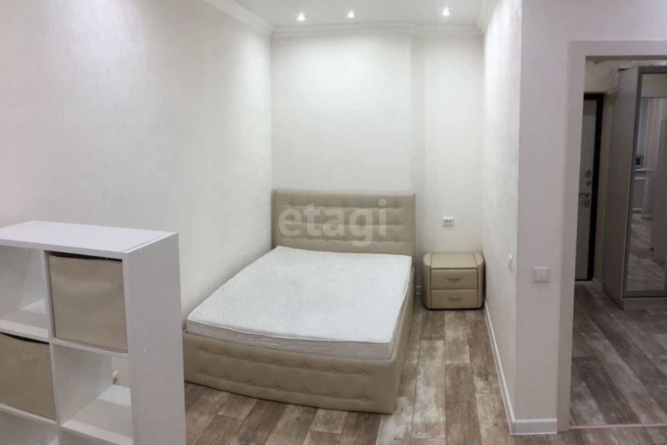 Продаётся 1-комнатная квартира, 42 м²