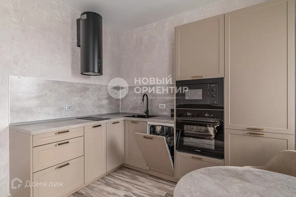 Сдаётся студия, 38 м²