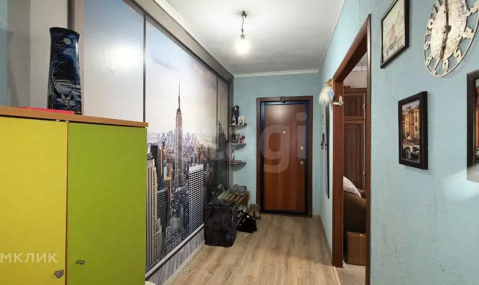 Продаётся 4-комнатная квартира, 81.2 м²