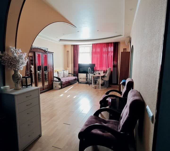 Продаётся студия, 65 м²