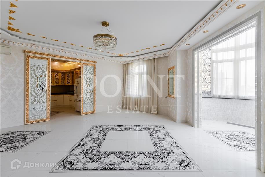 Продаётся 4-комнатная квартира, 160 м²