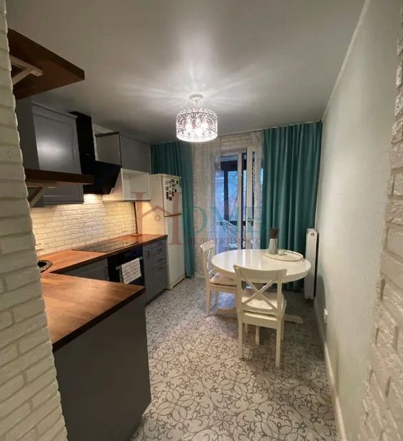 Сдаётся 2-комнатная квартира, 62 м²